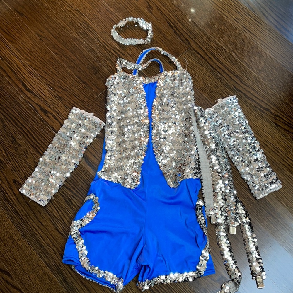 Costume Snazzy recital costume. Halloween ready! Adult medium. With accessories.